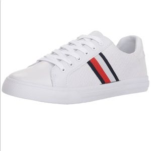 Tommy Hilfiger kicks